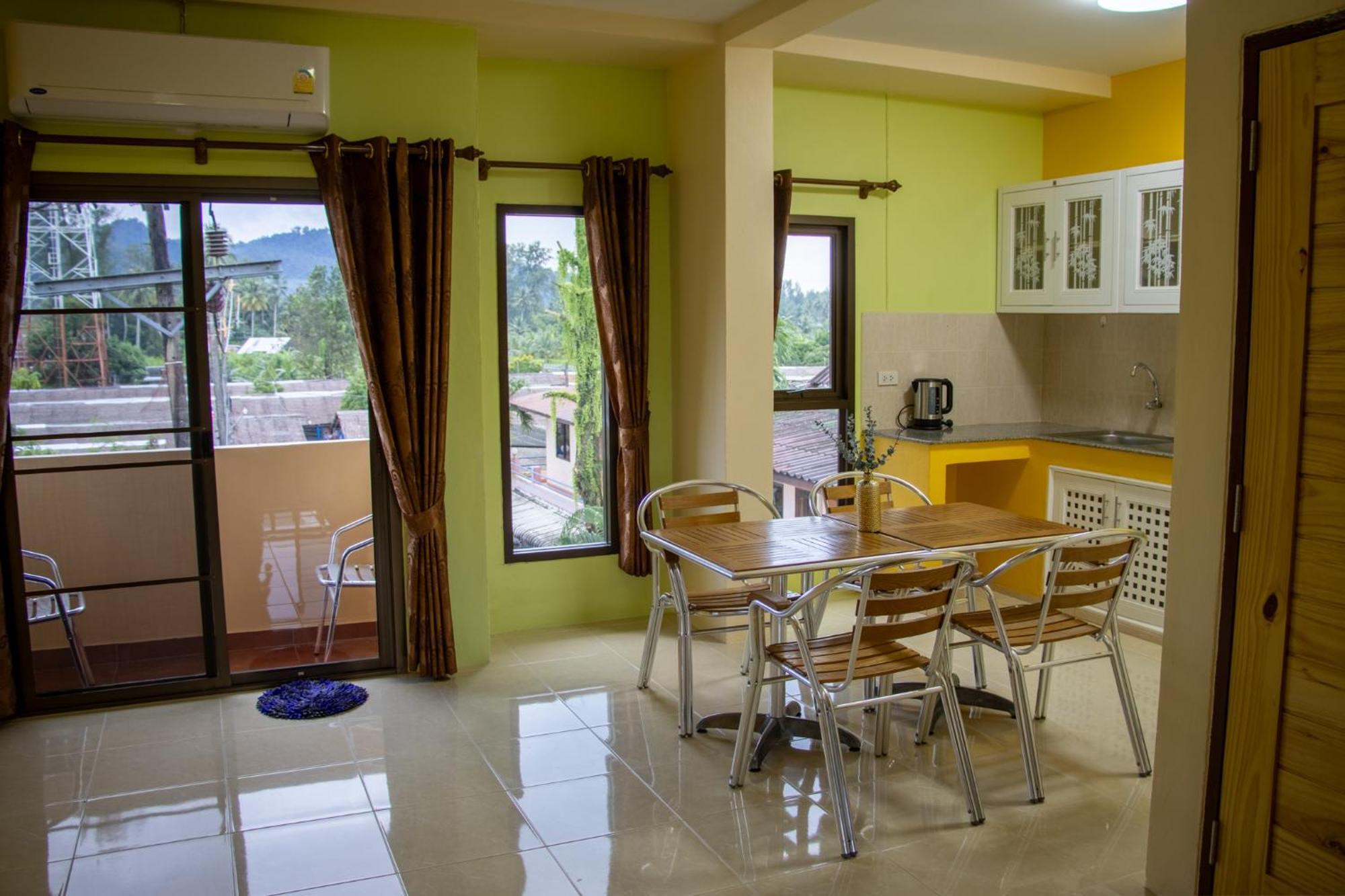 Thai Life Guesthouse Khaolak خاو لاك المظهر الخارجي الصورة