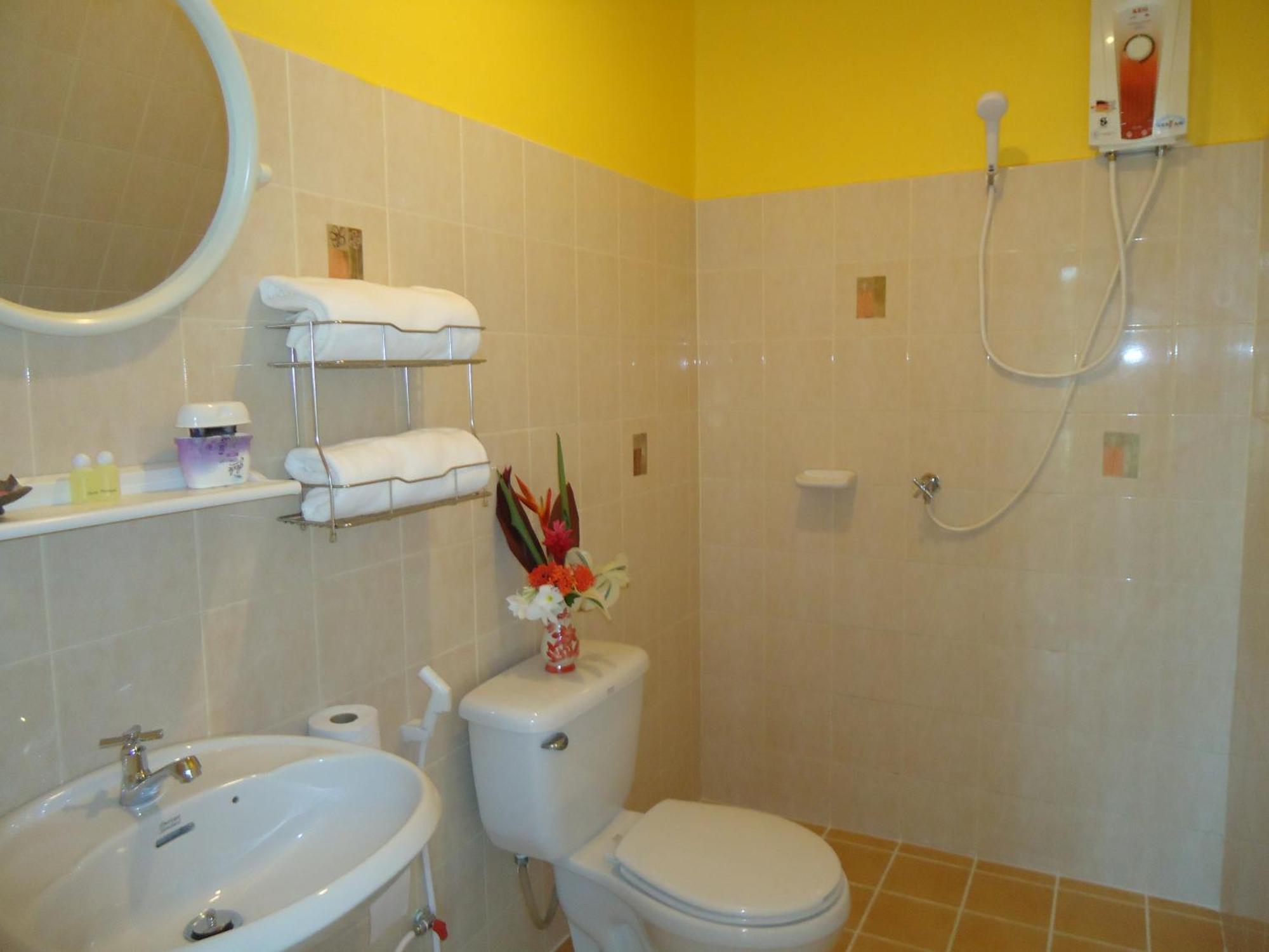 Thai Life Guesthouse Khaolak خاو لاك الغرفة الصورة